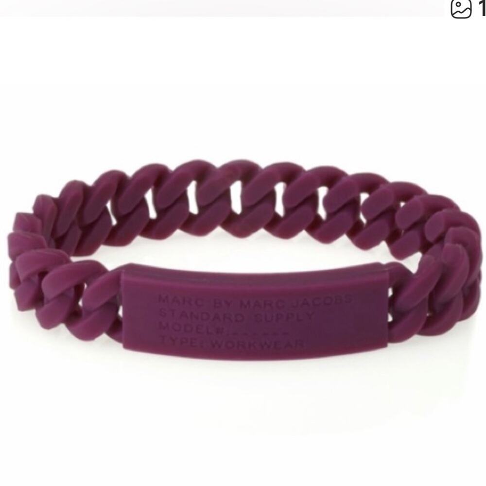 NWT Marc Jacob’s purple silicone chain bracelet